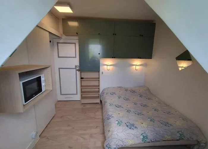 Petit Nid A Corbeil-Essonnes
